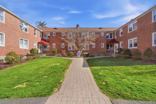 apt-2b-15 Bryant Cres, White Plains, NY, 10605-2718 | Card Image
