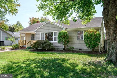 304 W Oak Ave, EASTON, MD, 21601-3325 | Card Image