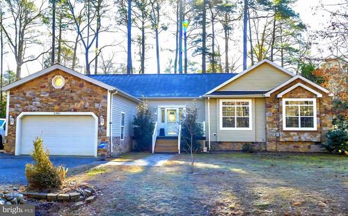 2301 Spinnaker St, GREENBACKVILLE, VA, 23356-2615 | Card Image