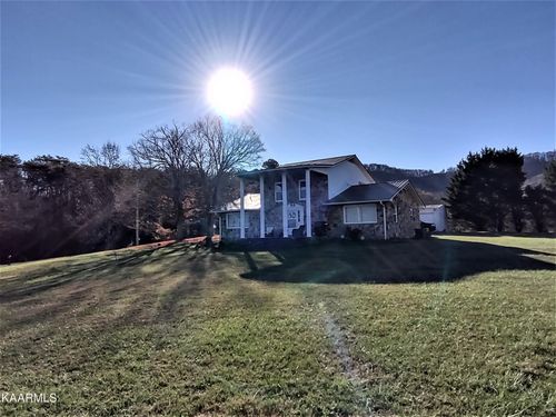 143 Harbor Dr, Mooresburg, TN, 37811-2517 | Card Image