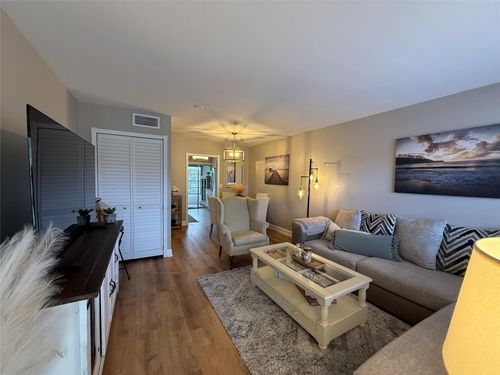 205-22 Abbey Ln, Delray Beach, FL, 33446-1725 | Card Image