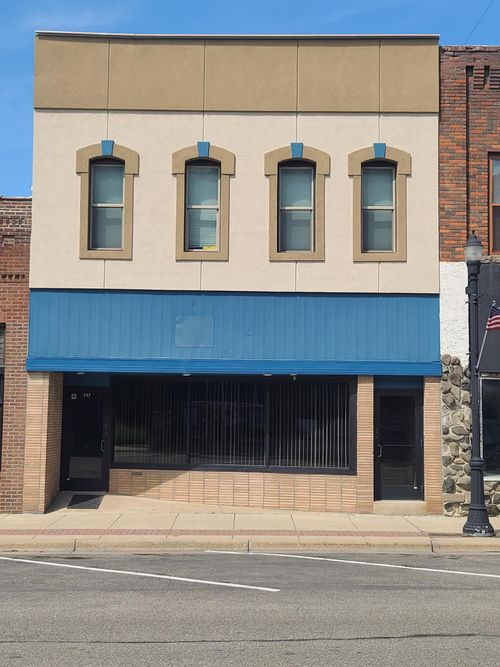 117 S 1st St, Montevideo, MN, 56265-5502 | Card Image