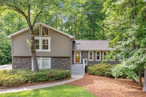 2717 Hearthstone Cir, Marietta, GA, 30062-5762 | Card Image
