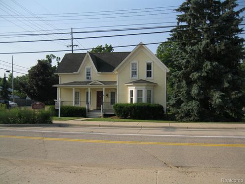 148 E Livingston Rd, Highland, MI, 48357-4607 | Card Image