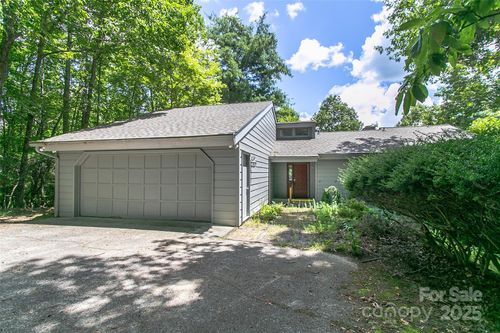 47 Tsitsi Ct, Brevard, NC, 28712-9263 | Card Image