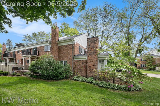 Back side of condo | Image 23