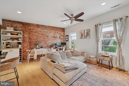 c-211 Christian St, PHILADELPHIA, PA, 19147-4216 | Card Image