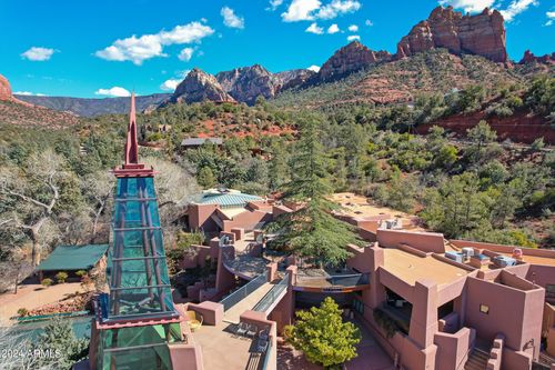 333 Schnebly Hill Rd, Sedona, AZ, 86336-4227 | Card Image
