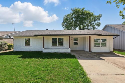 5021 Kiamesha Way, Mesquite, TX, 75150-1001 | Card Image