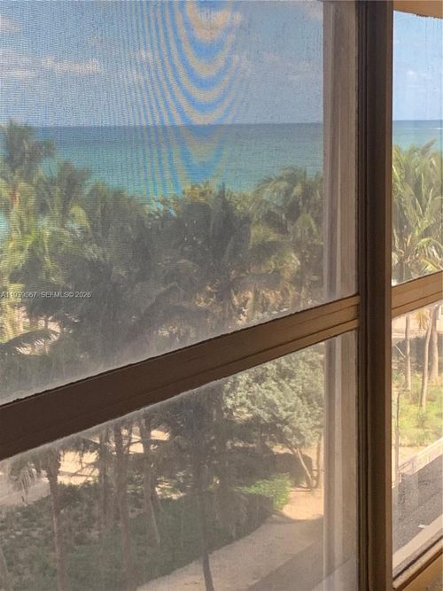 323-19201 Collins Ave, Sunny Isles Beach, FL, 33160-2202 | Card Image