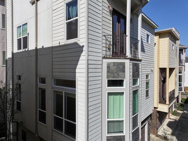 2014 Sabine St, House other with 4 bedrooms, 5 bathrooms and 2 parking in Houston TX | Image 38