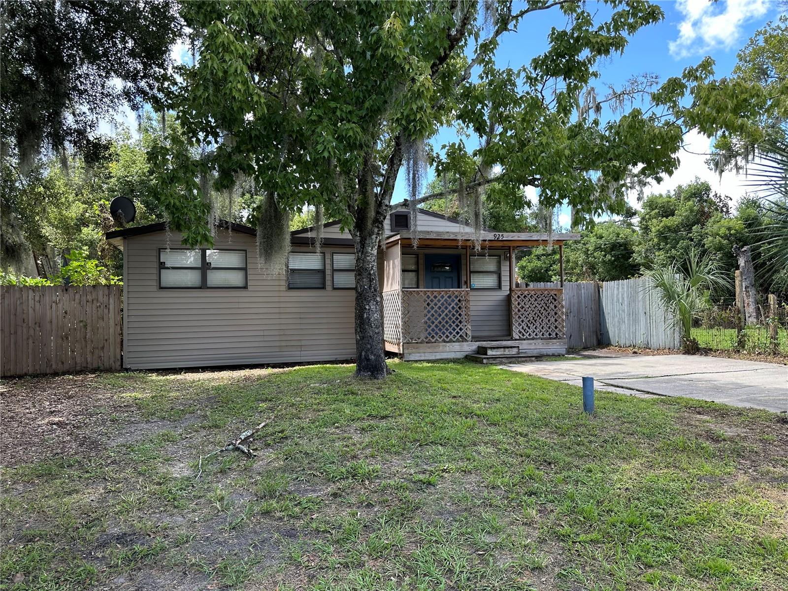 Joe St, Orange City, FL 32763