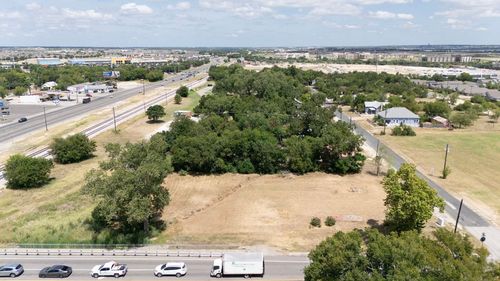 101 E South St, Leander, TX, 78641-1728 | Card Image