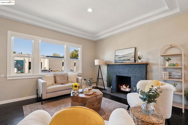1092 Dwight Way, House other with 2 bedrooms, 2 bathrooms and 1 parking in Berkeley CA | Image 10