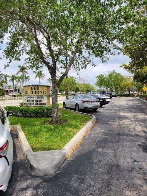 7-660 N State Road 7, Hollywood, FL, 33021-6205 | Card Image