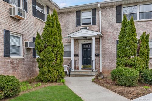 114a-8237 Langdale St, New Hyde Park, NY, 11040-1820 | Card Image