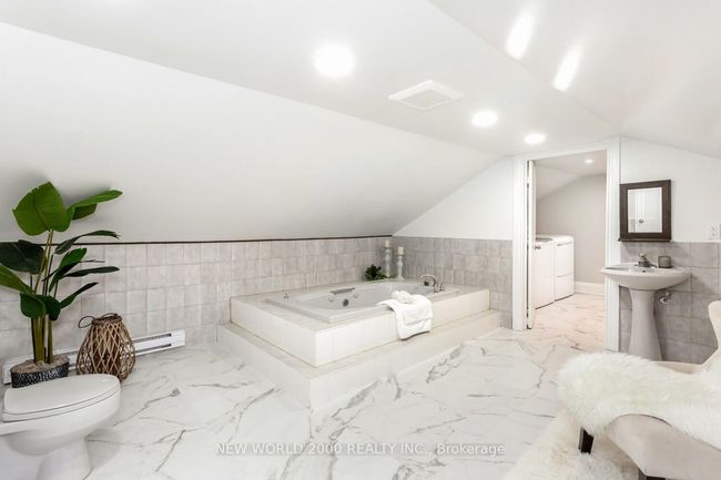 8071 Kipling Ave, House other with 4 bedrooms, 2 bathrooms and 6 parking in Woodbridge ON | Image 35