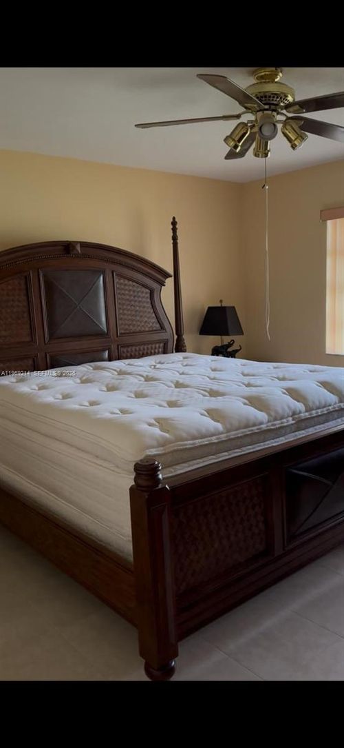 18 Sw 13th St, Dania Beach, FL, 33004-4231 | Card Image