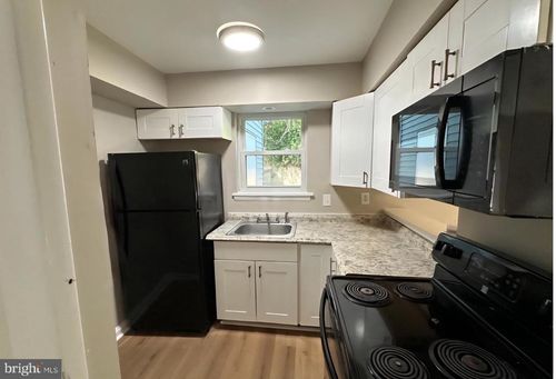 574 W Loch Lomond Dr, SICKLERVILLE, NJ, 08081-1009 | Card Image