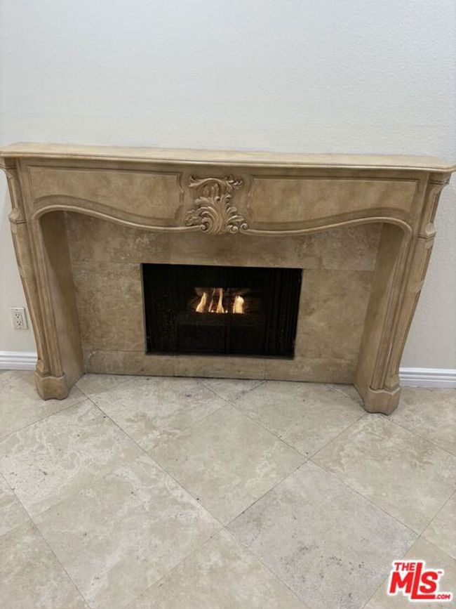 APT-202 - 8909 Burton Way, House other with 2 bedrooms, 2 bathrooms and 2 parking in Los Angeles CA | Image 15