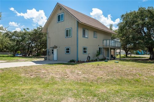 120 Retama Ln, Rockport, TX, 78382-7057 | Card Image