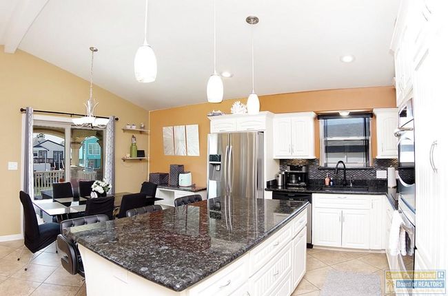 502 W Clam Cir, House other with 2 bedrooms, 3 bathrooms and null parking in Port Isabel TX | Image 19