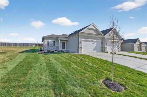25058 W 94th Ter, Lenexa, KS, 66227-7388 | Card Image