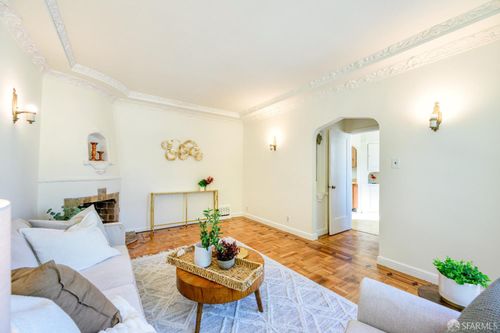 225 Cotter St, San Francisco, CA, 94112-1922 | Card Image