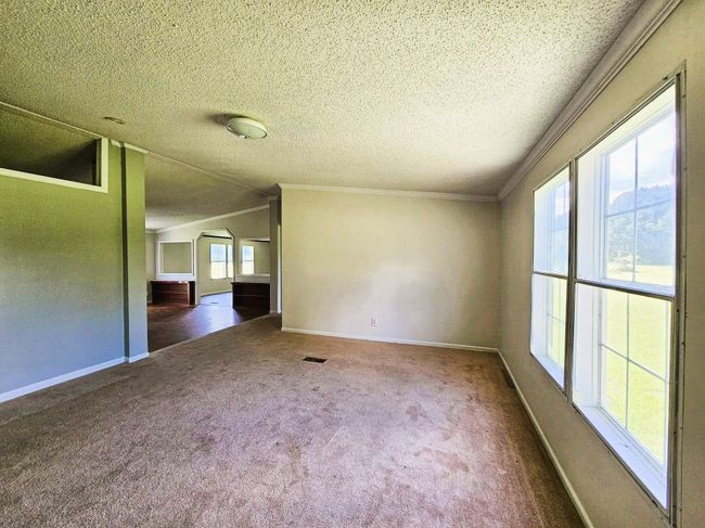 LIVING ROOM | Image 6