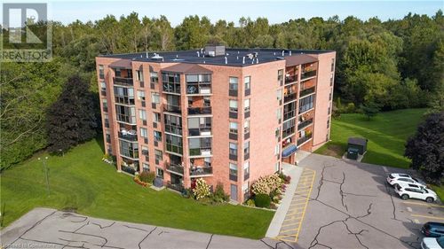 405-17 Mill Pond Crt, Simcoe, ON, N3Y5H9 | Card Image