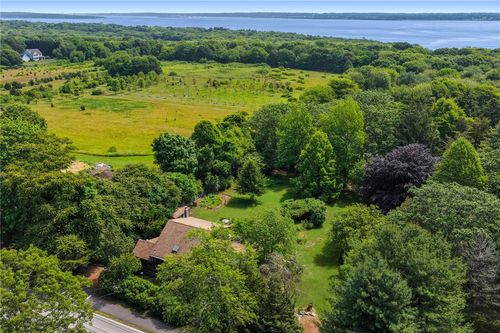 856 North Main Road, Jamestown, RI, 02835 | Card Image