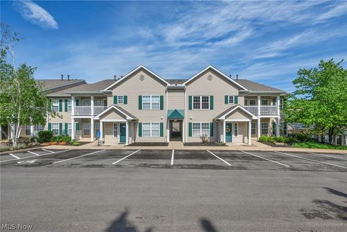 227-29832 Lenox Dr, Cleveland, OH, 44101 | Card Image