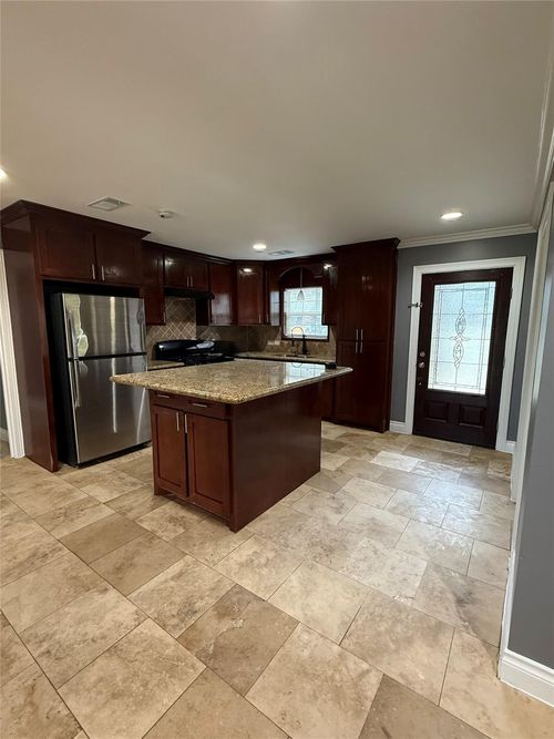 812 Avenue M, South Houston, TX, 77587-5034 | Card Image