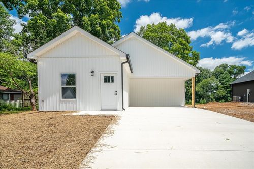 318 1st Ave, Lawrenceburg, TN, 38464-3509 | Card Image