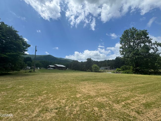 3528 Sugar Camp Cir, House other with 3 bedrooms, 1 bathrooms and null parking in Sevierville TN | Image 4