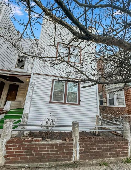 10913 127th St, South Ozone Park, NY, 11420-1518 | Card Image