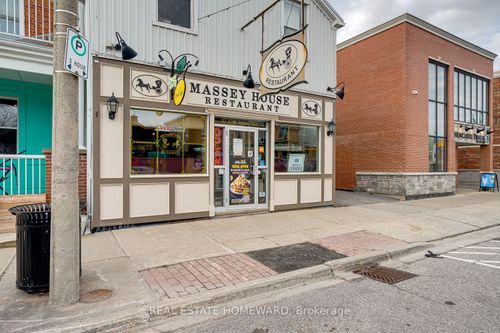27 King St E, Newcastle, ON, L1B1H3 | Card Image
