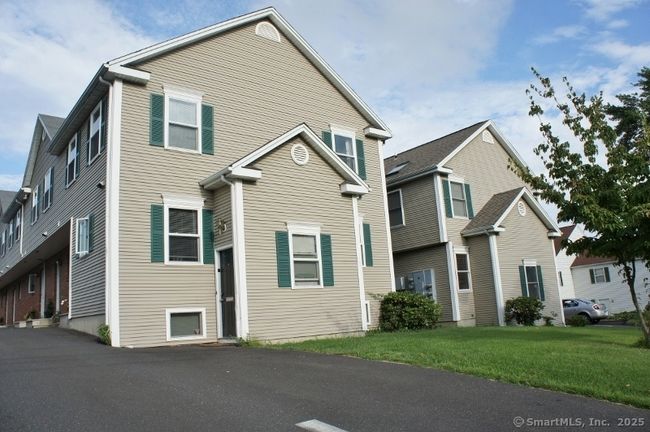 11 - 54 Stuart Ave, Home with 2 bedrooms, 2 bathrooms and null parking in Norwalk CT | Image 12