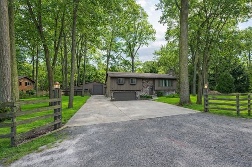 9743 W 16th St, Zion, IL, 60099-1881 | Card Image