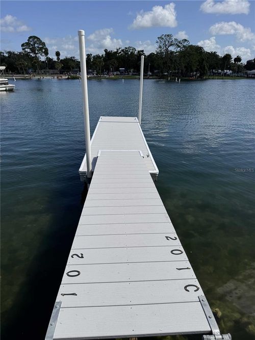 apt-102c-30 Se Valare Ln, Crystal River, FL, 34429-4754 | Card Image