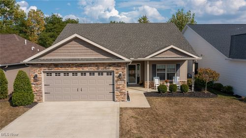 9237 Woodland Blue Dr, Seville, OH, 44273-8892 | Card Image