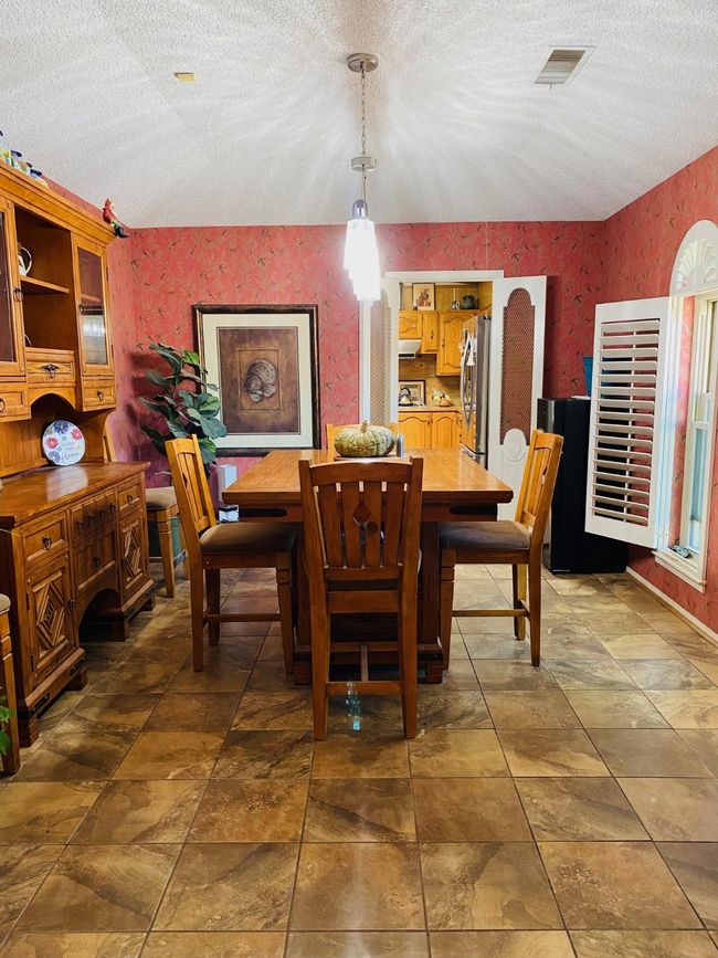 1925 Lytle Trl, House other with 3 bedrooms, 2 bathrooms and null parking in Abilene TX | Image 8