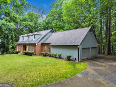 9745 Spruill Rd, House other with 4 bedrooms, 4 bathrooms and null parking in Alpharetta GA | Image 3