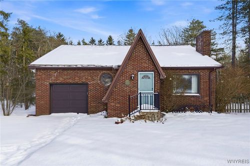 5871 Cole Rd, Orchard Park, NY, 14127-3771 | Card Image