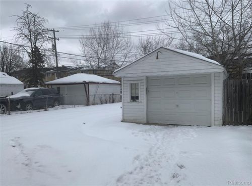 315 Biltmore St, Inkster, MI, 48141-3534 | Card Image