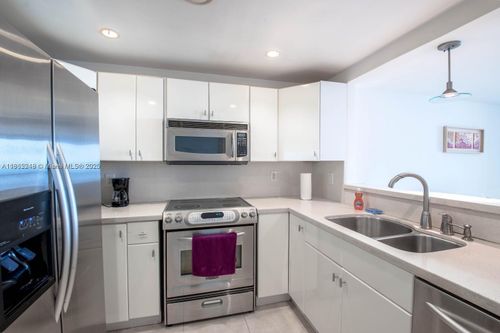 apt-2410-20335 W Country Club Dr, Aventura, FL, 33180-1623 | Card Image