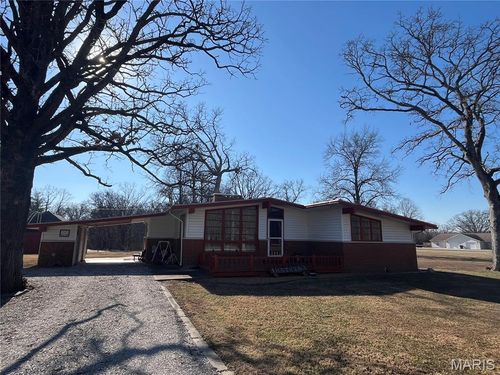 905 Dean St, Wilsonville, IL, 62093-1012 | Card Image