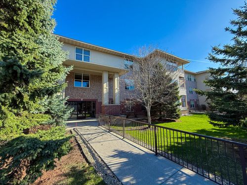 307-9201 Medicine Lake Rd, Golden Valley, MN, 55427-3169 | Card Image