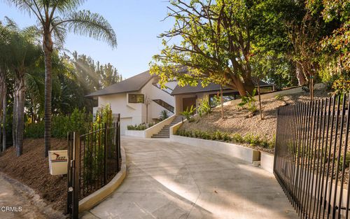 9617 Oak Pass Rd, Beverly Hills, CA, 90210-1231 | Card Image