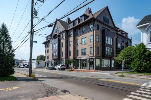 3-51 Islington St, Portsmouth, NH, 03801-4454 | Card Image